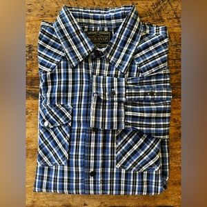 Men’s L Red Snap long sleeve button down in blue/black plaid with chest pocket.